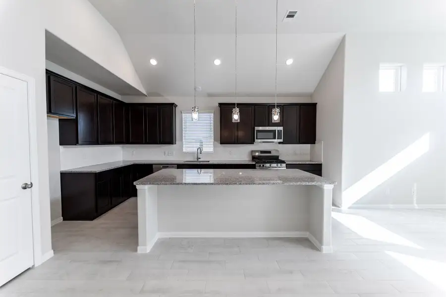 Furnished interior view inside a new home in Canterra Creek, Rosharon (Image 7).