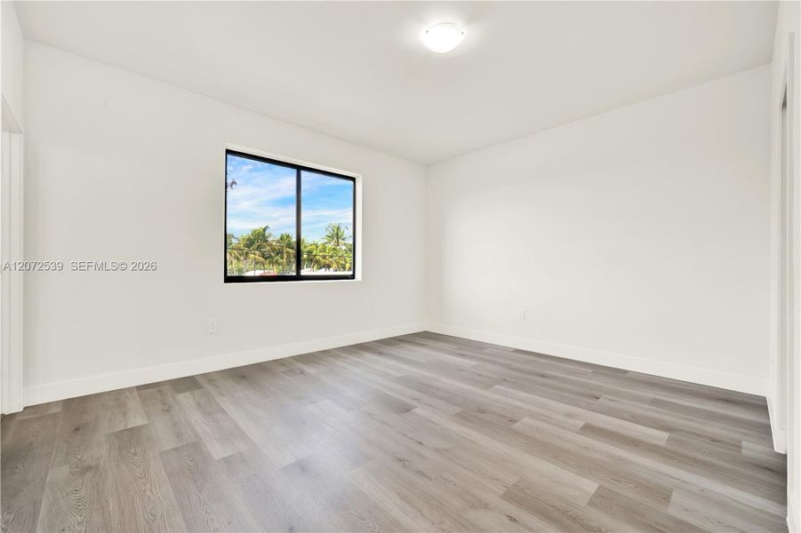 Spacious, unfurnished interior of a new home in , Homestead (Image 24).