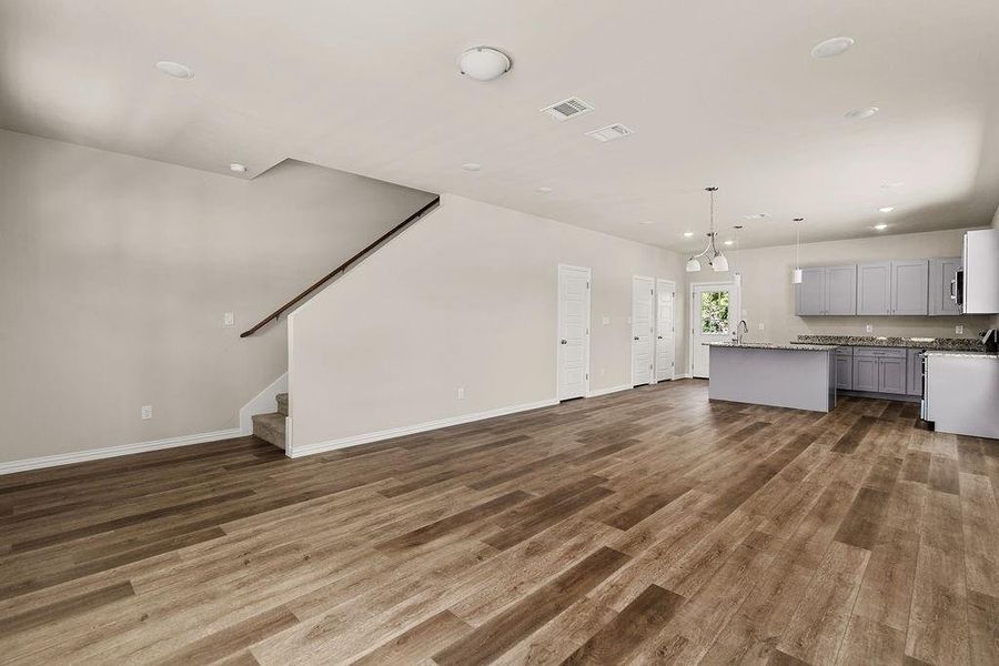 Spacious, unfurnished interior of a new home in , Fort Worth (Image 14).