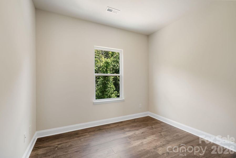 Spacious, unfurnished interior of a new home in , Asheville (Image 33).