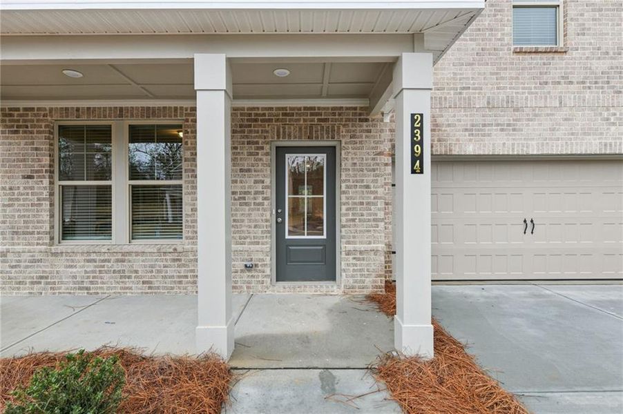 Exterior details and patio area of a home in Hamilton Lakes, Lawrenceville (Image 22).