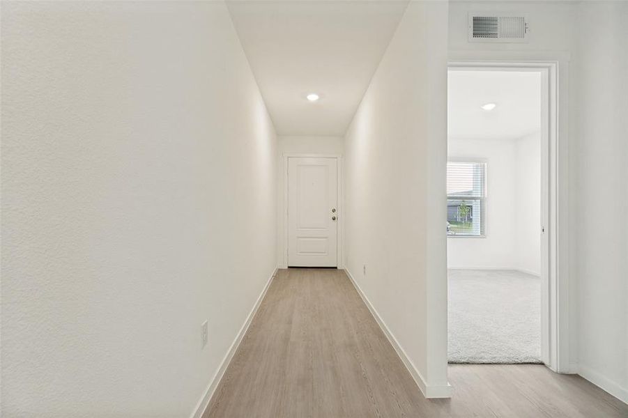 Spacious, unfurnished interior of a new home in Tillage Farms, Princeton (Image 13).