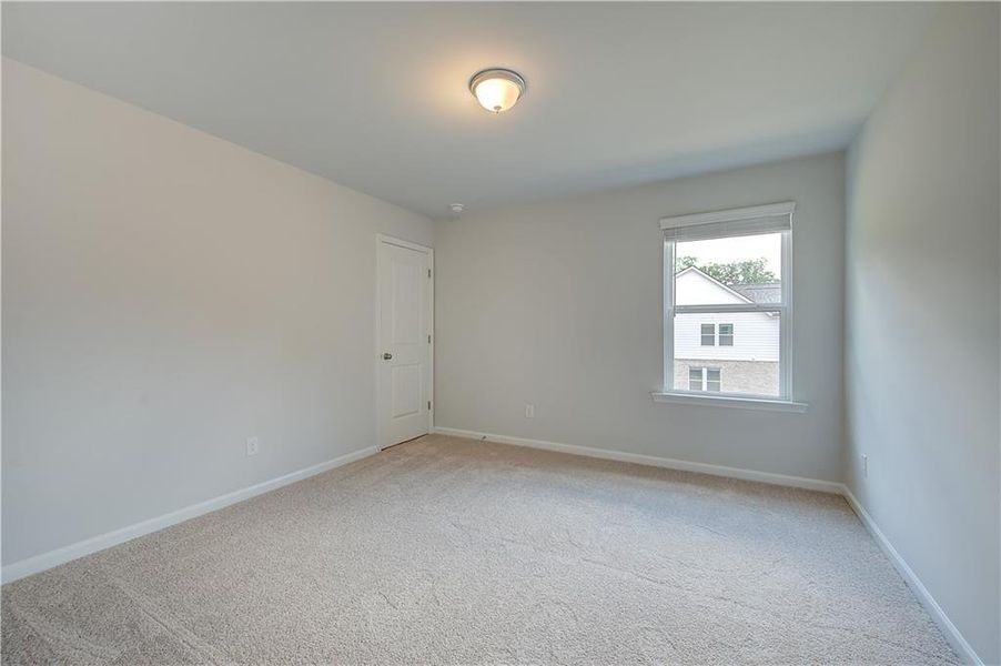 Spacious, unfurnished interior of a new home in Hamilton Lakes, Lawrenceville (Image 20).