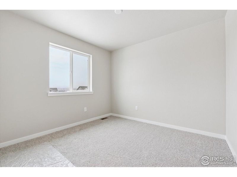Spacious, unfurnished interior of a new home in The Overlook at Johnstown Farms, Johnstown (Image 20).