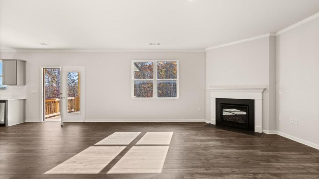 Spacious, unfurnished interior of a new home in Falcon Landing, Gainesville (Image 14).