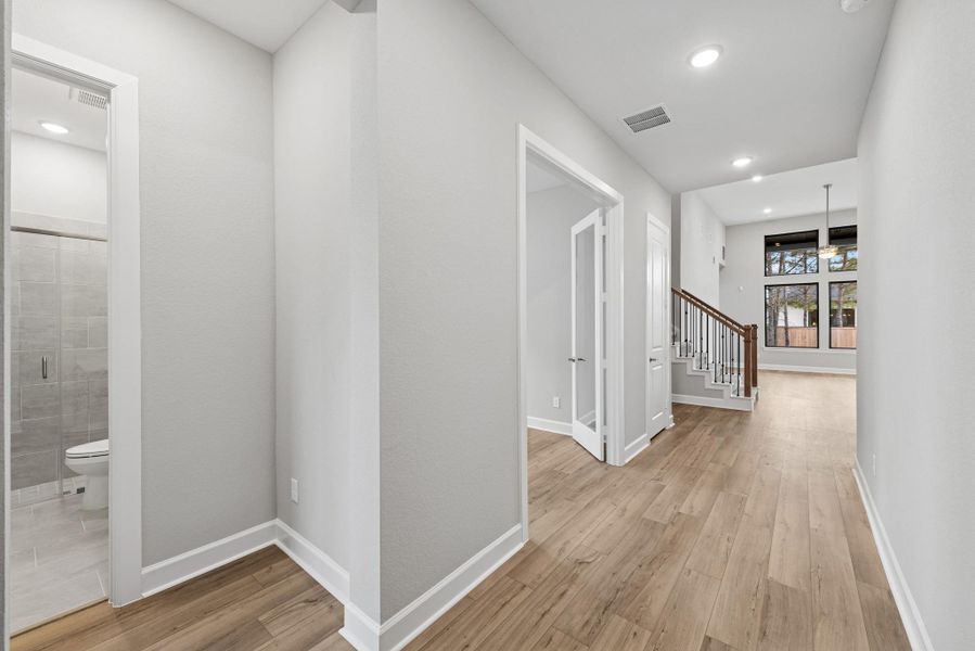 Spacious, unfurnished interior of a new home in Kresston, Montgomery (Image 26).