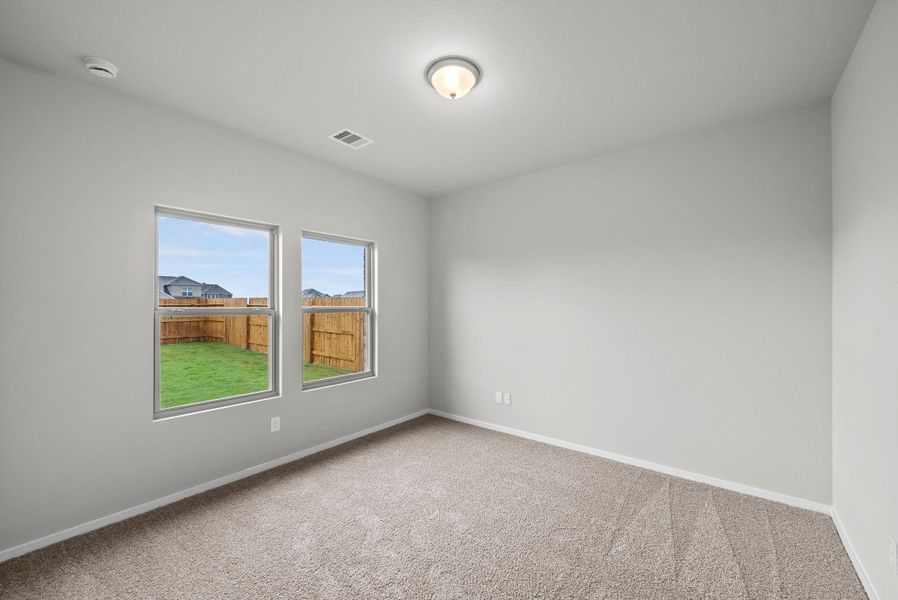 Spacious, unfurnished interior of a new home in Creekhaven, Rosharon (Image 18).