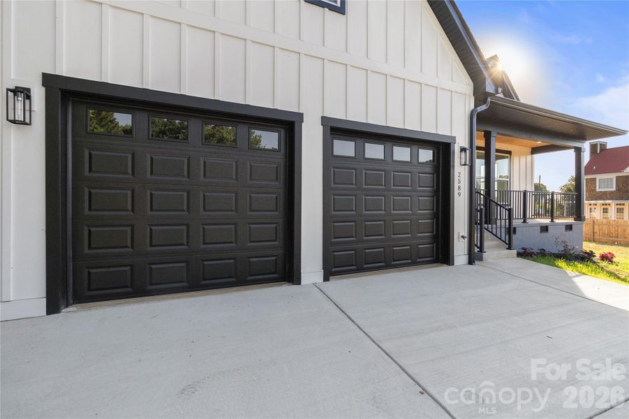 Exterior details and patio area of a home in , Maiden (Image 28).
