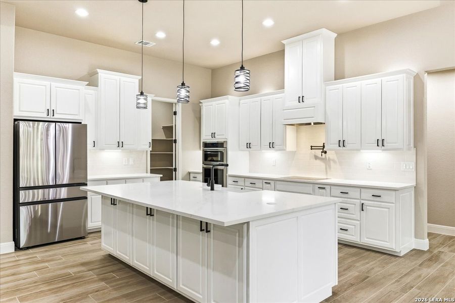 Furnished interior view inside a new home in , La Vernia (Image 16).