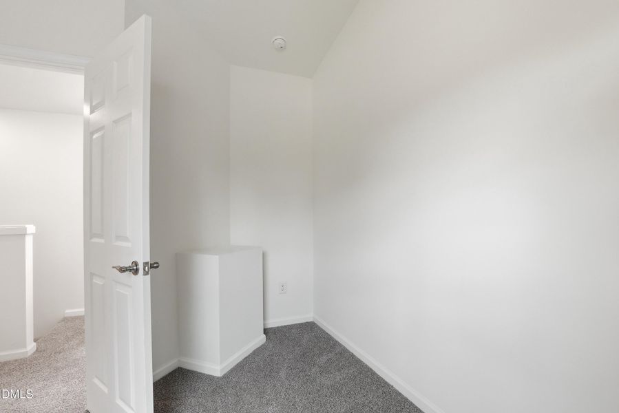 516 Singletary St SE-42