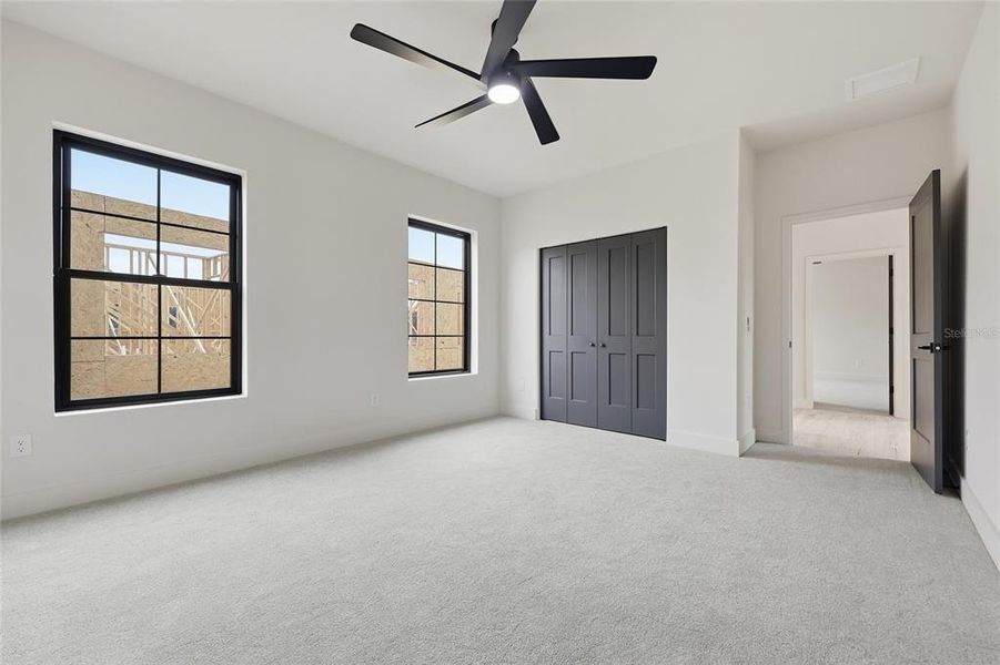 Spacious, unfurnished interior of a new home in , Gainesville (Image 32).