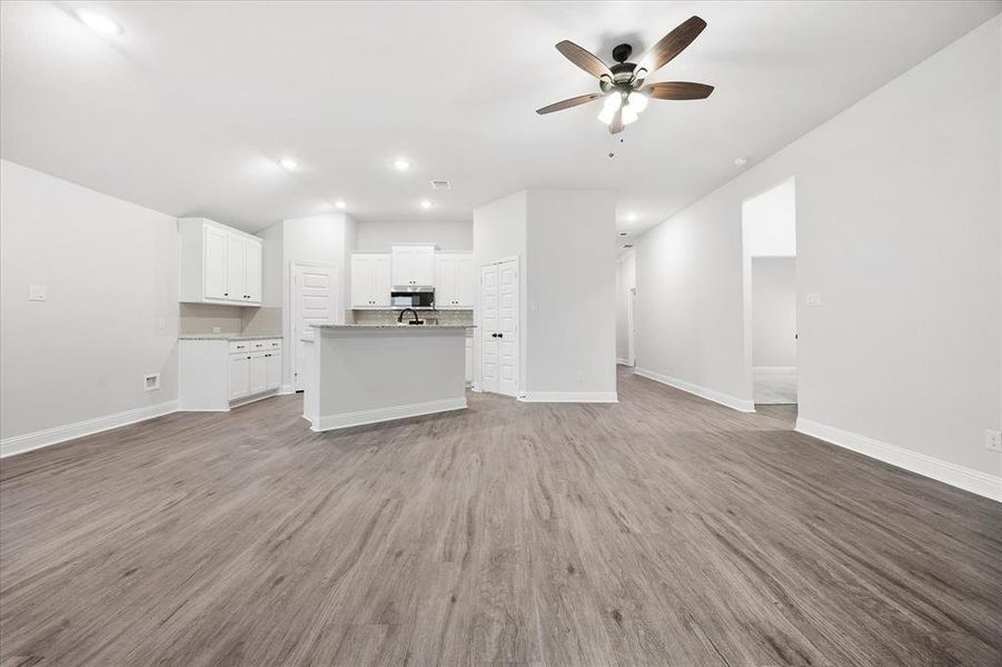 Spacious, unfurnished interior of a new home in Fox Landing, Caddo Mills (Image 19).