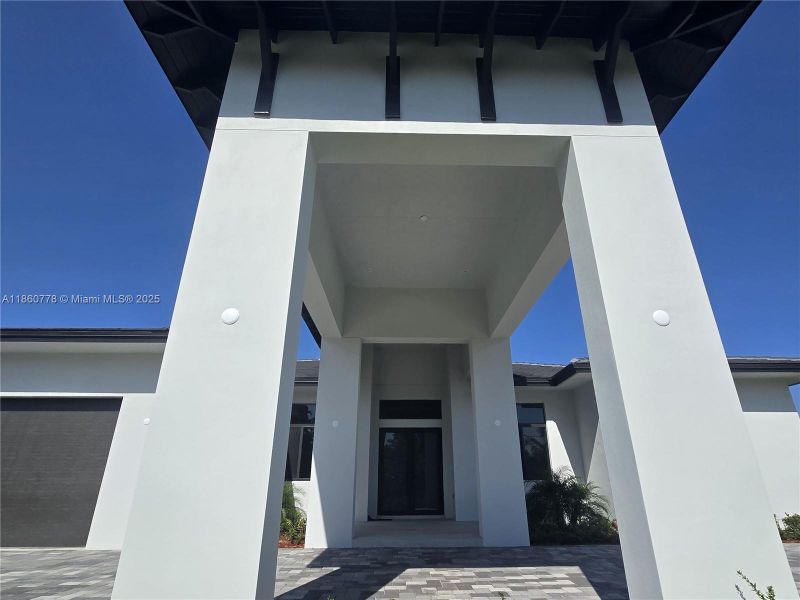 Spacious, unfurnished interior of a new home in , Homestead (Image 65).