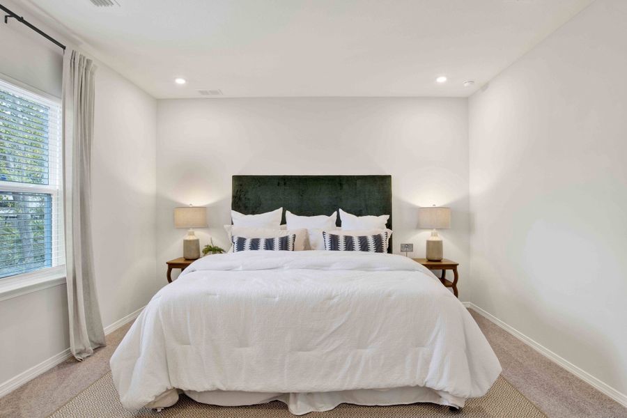 Furnished interior view inside a new home in Bellview Pointe, Pensacola (Image 19).