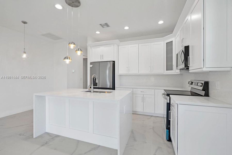 Furnished interior view inside a new home in , Cape Coral (Image 14).