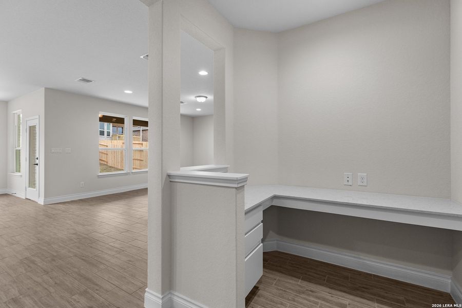 Spacious, unfurnished interior of a new home in Horizon Ridge, San Antonio (Image 28). Spacious, unfurnished interior of a new home in Horizon Ridge, San Antonio (Image 28).