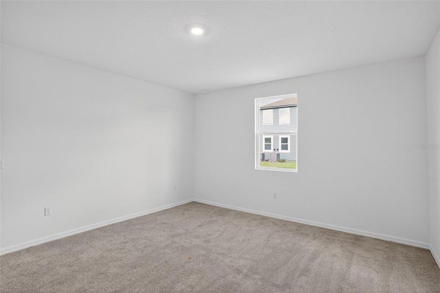 Spacious, unfurnished interior of a new home in Trailside, Mount Dora (Image 21).