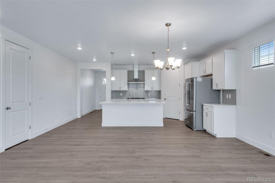 Spacious, unfurnished interior of a new home in Vantage, Berthoud (Image 40).