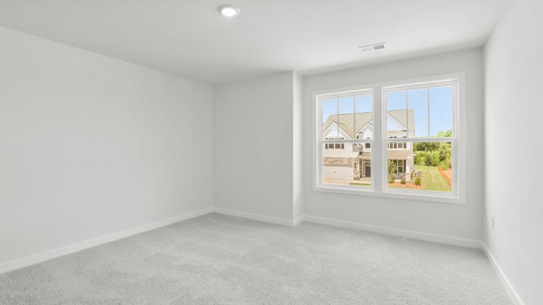 Spacious, unfurnished interior of a new home in Harrison Valley, Simpsonville (Image 32).