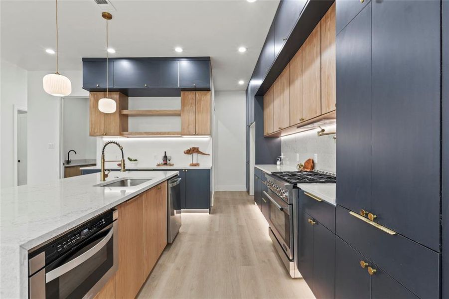 Furnished interior view inside a new home in , Dallas (Image 6).