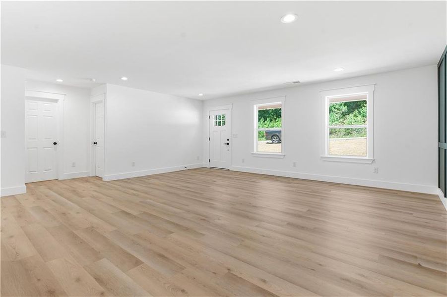 Spacious, unfurnished interior of a new home in , Cartersville (Image 23).