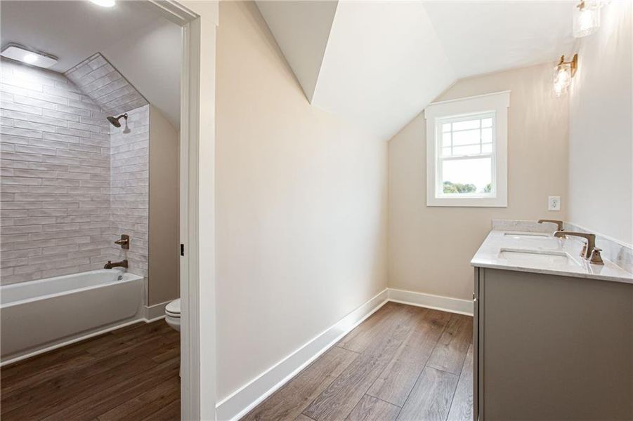 Spacious, unfurnished interior of a new home in , Grayson (Image 36).