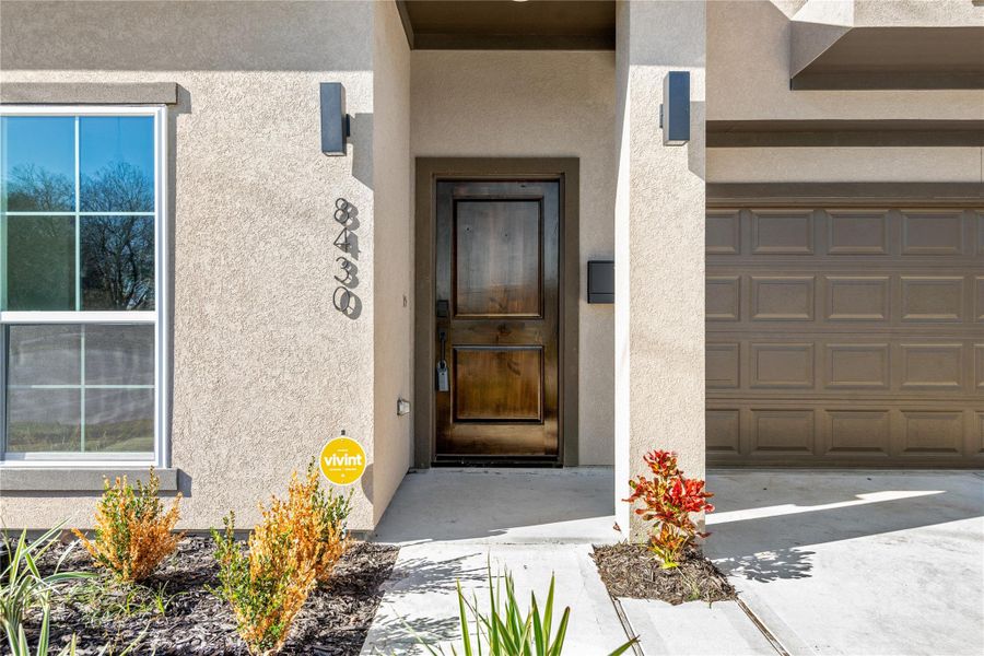 Exterior details and patio area of a home in , Houston (Image 3).