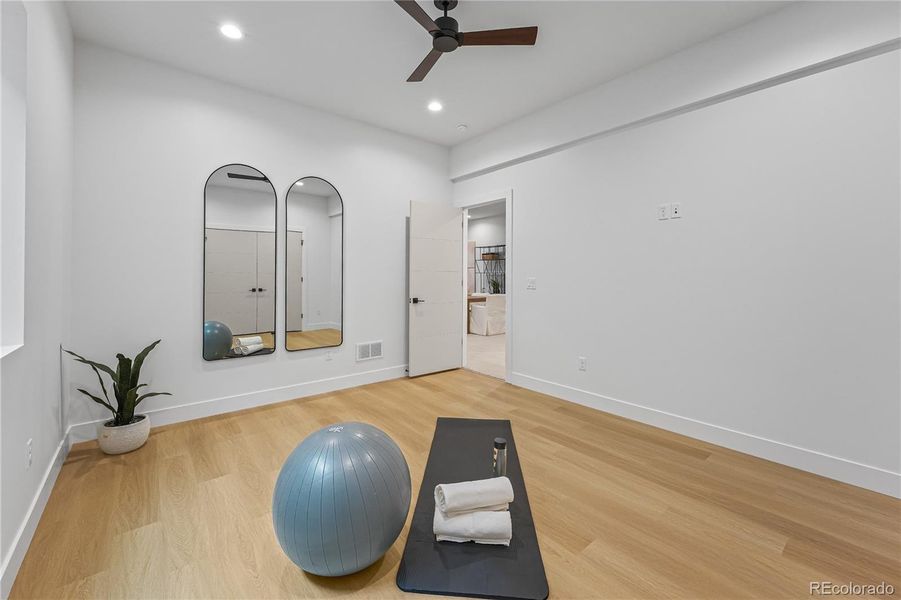 Image 34 of a home in .