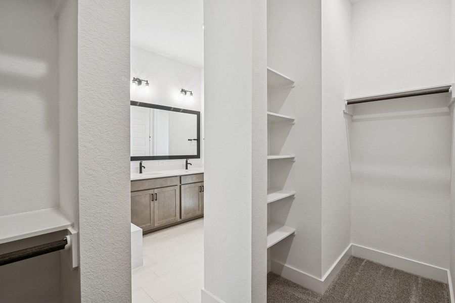 Furnished interior view inside a new home in The Highlands 40', Porter (Image 10). Furnished interior view inside a new home in The Highlands 40', Porter (Image 10).