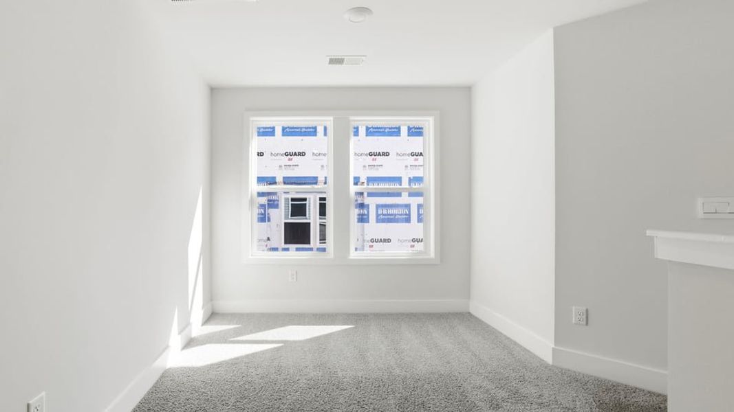 Spacious, unfurnished interior of a new home in Hidden Hills, Spartanburg (Image 22).