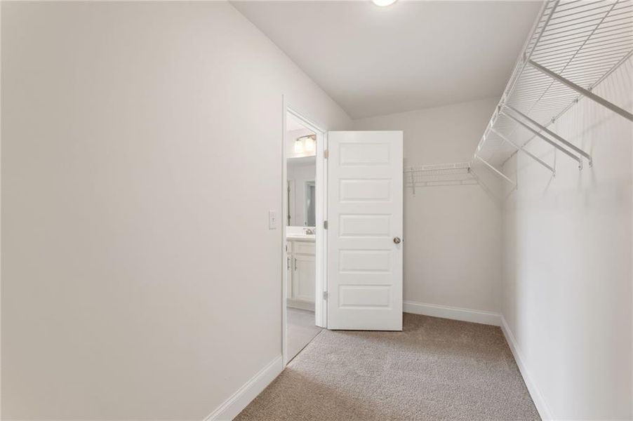 Spacious, unfurnished interior of a new home in Clark Farms, Flowery Branch (Image 23).