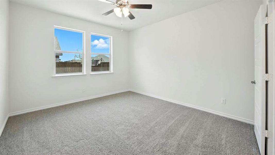 Spacious, unfurnished interior of a new home in Winchester Crossing, Princeton (Image 28).