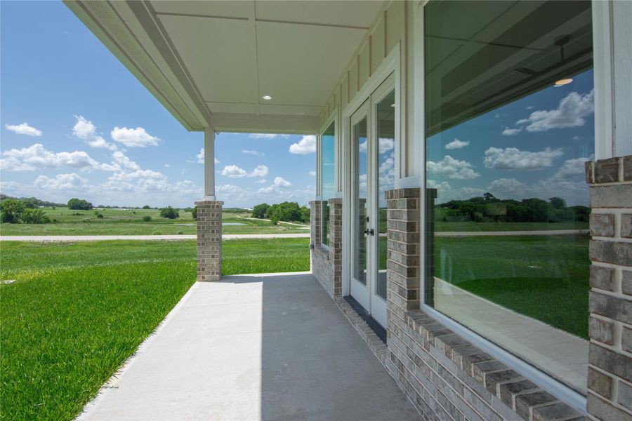 Sitting space right off the primary bedroom Sitting space right off the primary bedroom