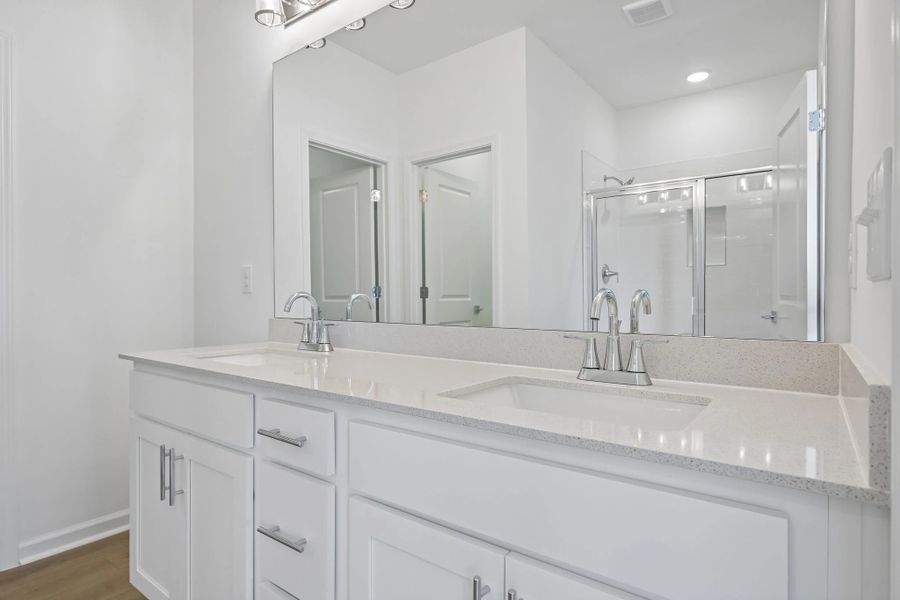 Representative images and renderings are for illustrative purposes. Actual structural options and design finishes of home may vary. Representative images and renderings are for illustrative purposes. Actual structural options and design finishes of home may vary.