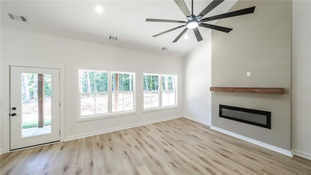 Spacious, unfurnished interior of a new home in , Bremen (Image 31). Spacious, unfurnished interior of a new home in , Bremen (Image 31).