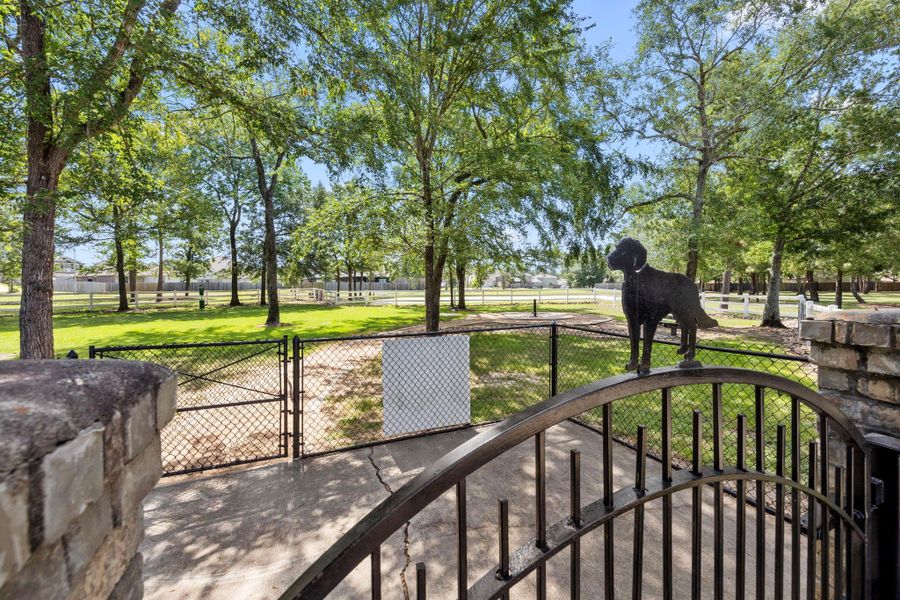 Community amenities in Glen Oaks, Magnolia (Image 36). Community amenities in Glen Oaks, Magnolia (Image 36).