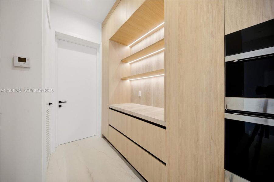 Close-up of interior finishes inside a home in , Fort Lauderdale (Image 20).