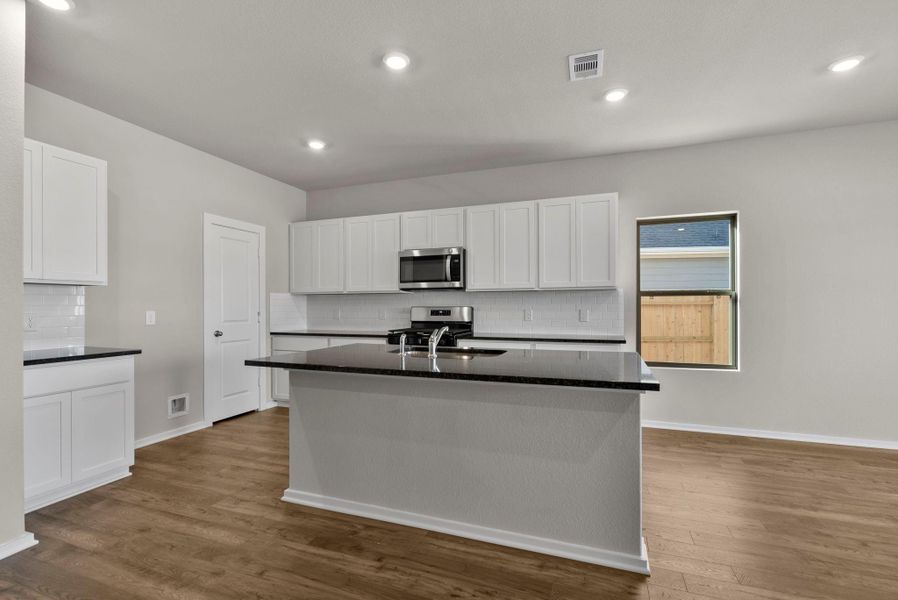 Furnished interior view inside a new home in Laurel Landing, Alvin (Image 8).