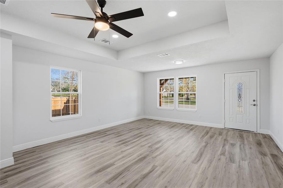 Spacious, unfurnished interior of a new home in , Hearne (Image 12).