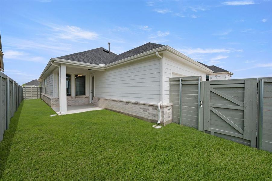 8708 Treeline- Back-2