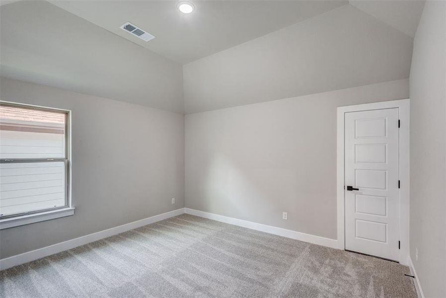 Spacious, unfurnished interior of a new home in , Irving (Image 21).