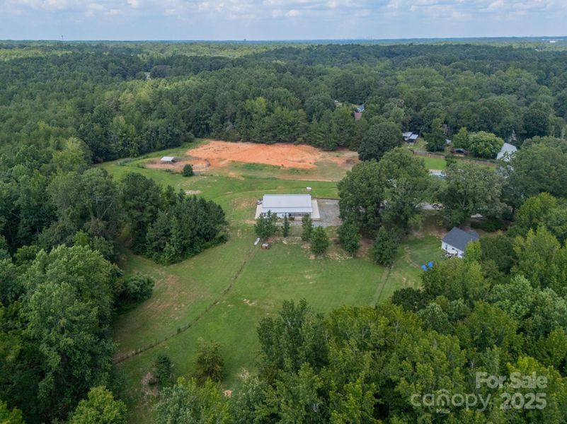 Image 40 of a home in . Image 40 of a home in .