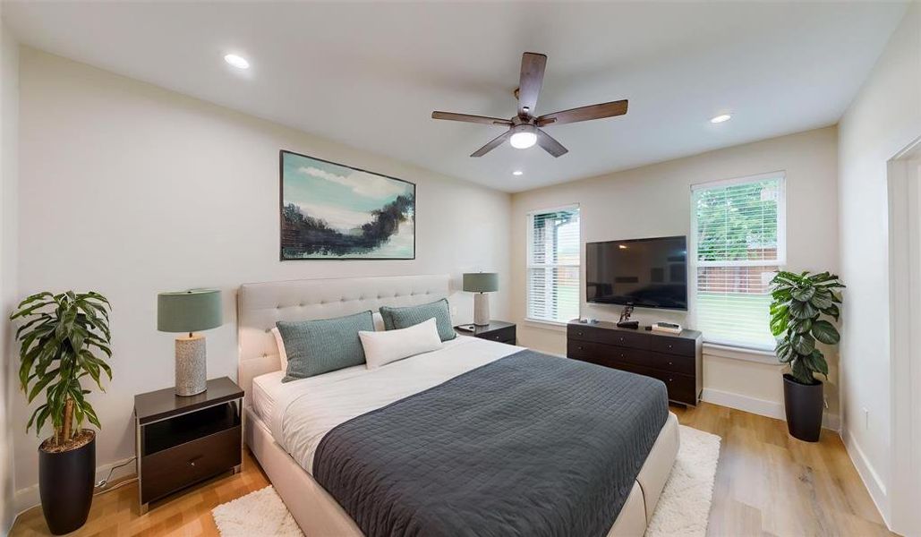 Furnished interior view inside a new home in , Grand Prairie (Image 8).