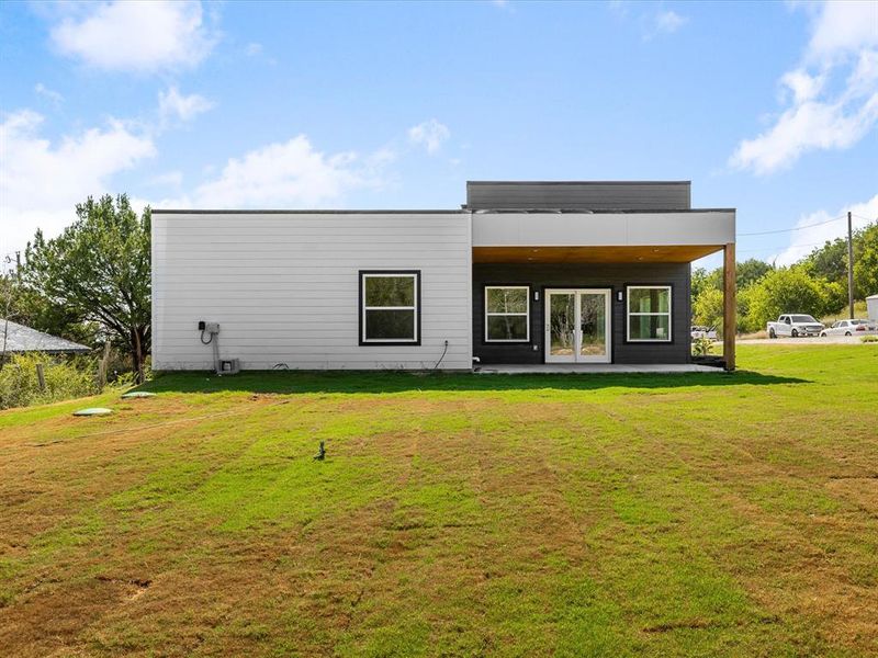 Front exterior of a new home in , Granbury, TX, highlighting curb appeal (Image 2). Front exterior of a new home in , Granbury, TX, highlighting curb appeal (Image 2).