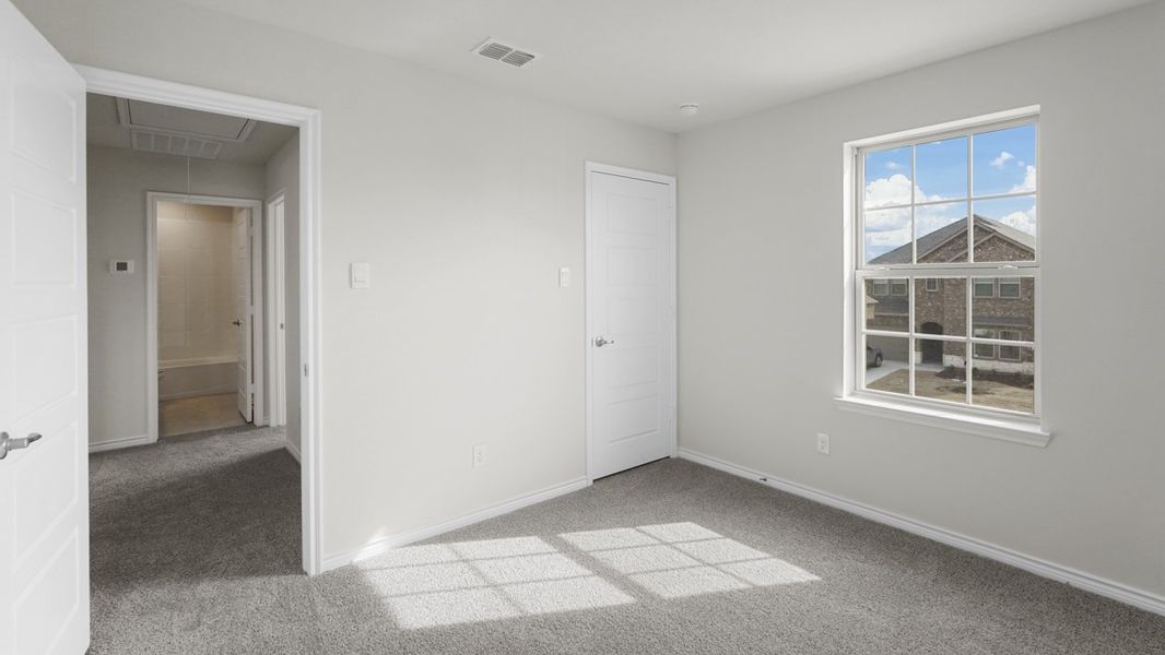 Spacious, unfurnished interior of a new home in Liberty Crossing, Royse City (Image 26).