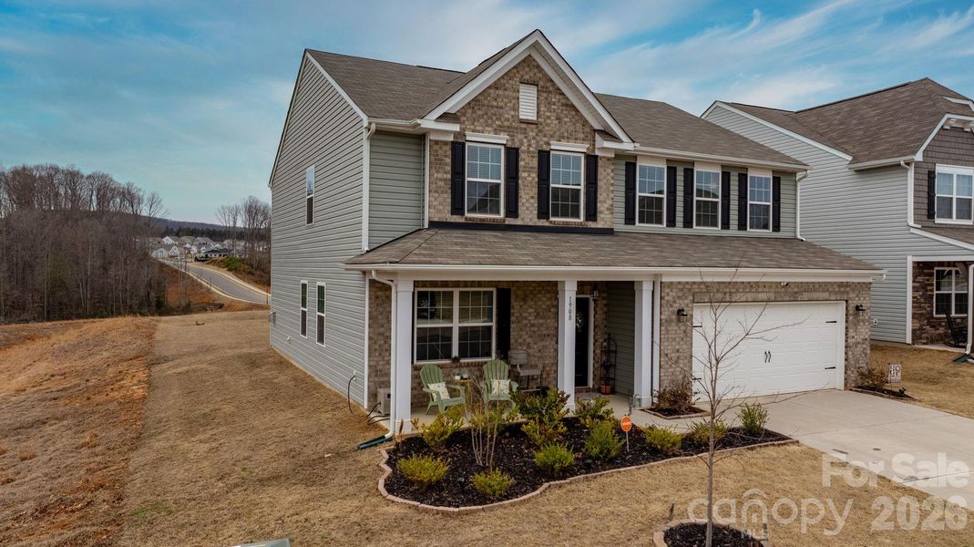 Front exterior of a new home in Shannon Woods, Maiden, NC, highlighting curb appeal (Image 26).