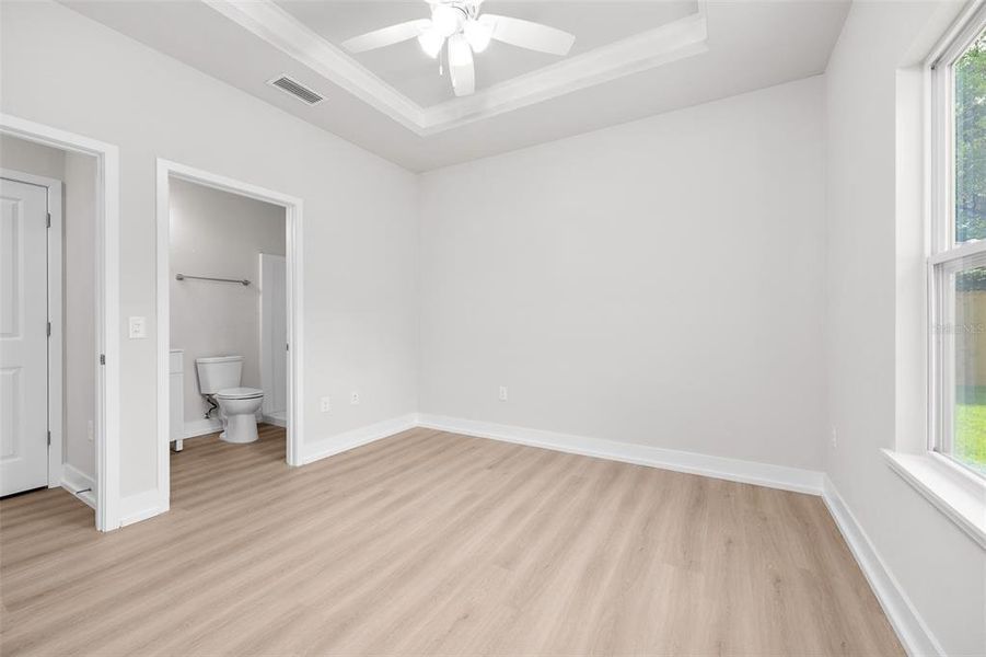 Spacious, unfurnished interior of a new home in , High Springs (Image 13).