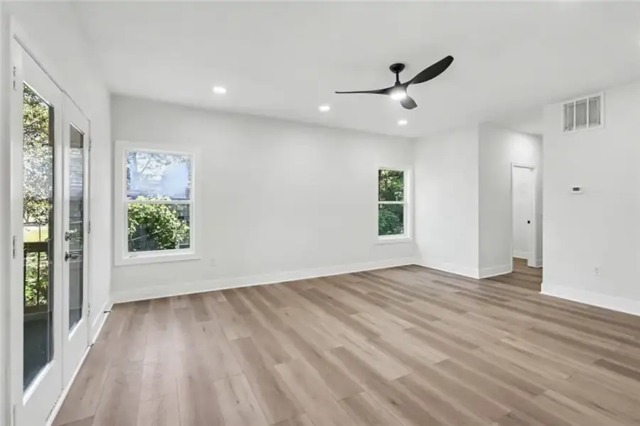 Spacious, unfurnished interior of a new home in , Atlanta (Image 16). Spacious, unfurnished interior of a new home in , Atlanta (Image 16).