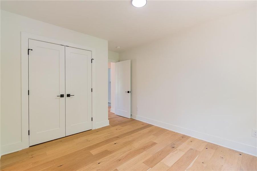 Spacious, unfurnished interior of a new home in , Gainesville (Image 33).