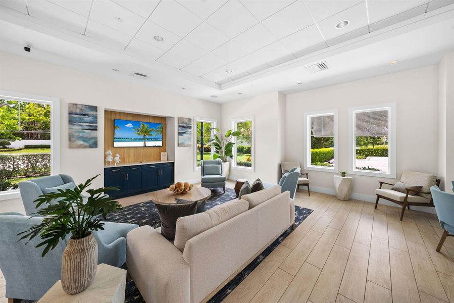 130-web-or-mls-PET06323 130-web-or-mls-PET06323